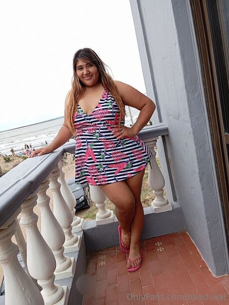 Miaduval model sexy images