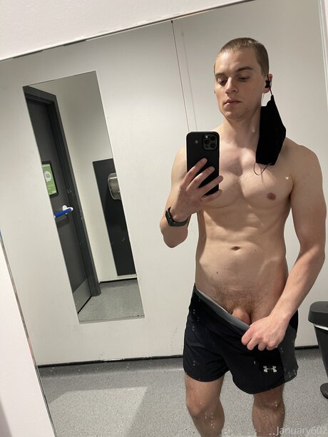 January602 model naked img