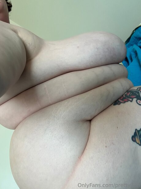 Pretty38h adult star pic