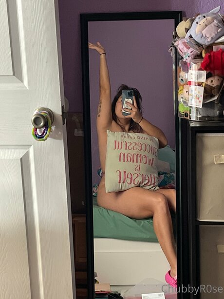 Chubbbyrose pretty pornstar photo