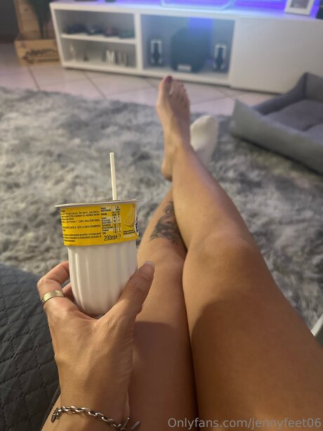 Jennyfeet06 Profile Photo