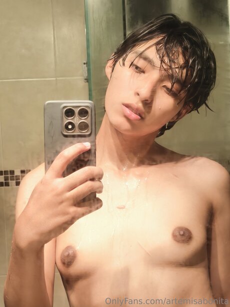 Artemisabonita model nice picture