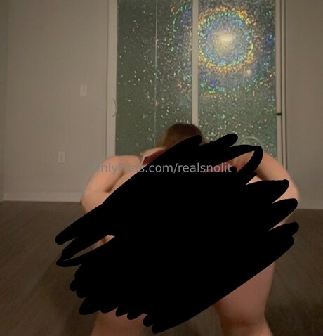 Realsnolit porn model img