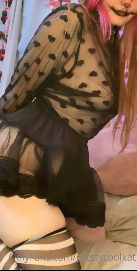 Prettycoolclown nude star image