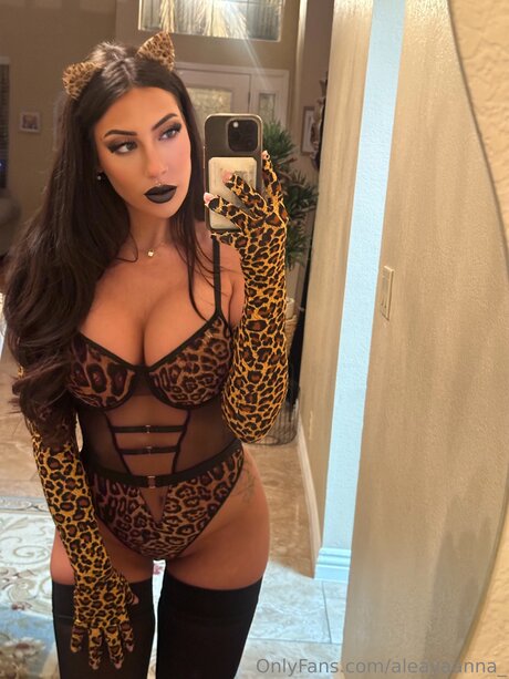 Aleayaanna model best picture