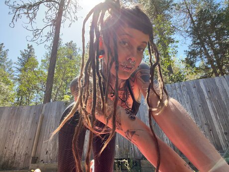 Iam Cmapd star top picture