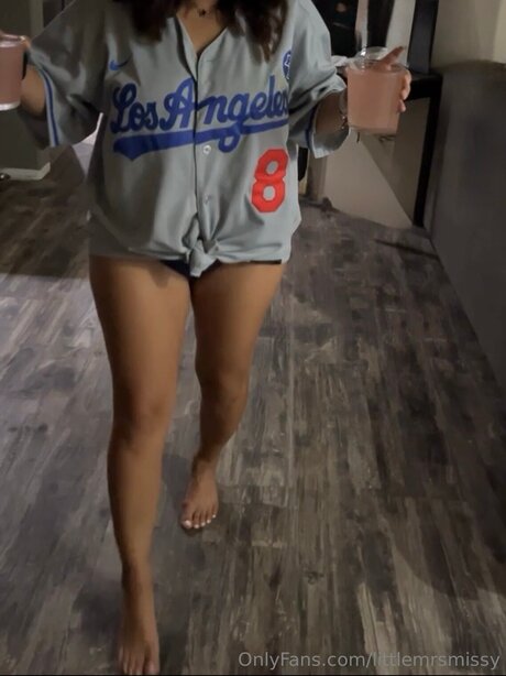 Littlemrsmissy star porn pic