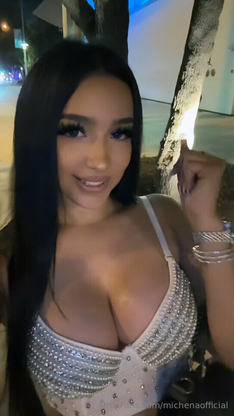 Michenao art actress gallery