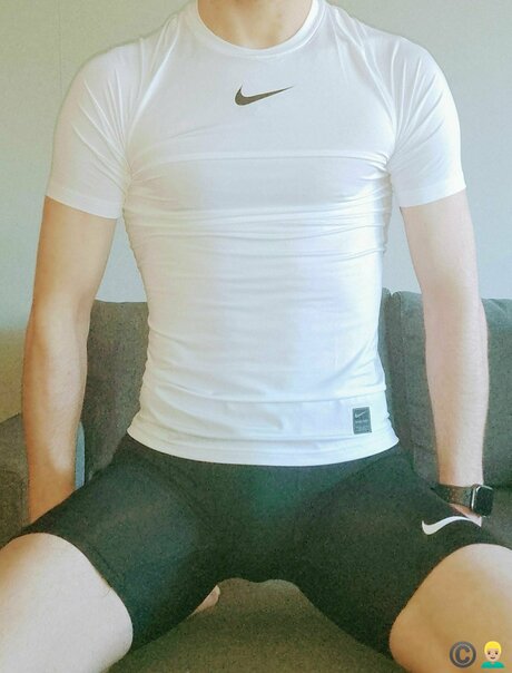 Leslie C pornographic model picture