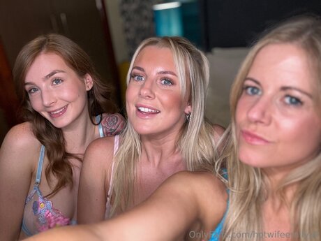 Hotwifeemilyuk model nudes photos