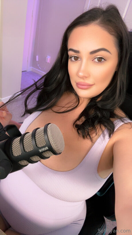 Sofiryan naked model galleries