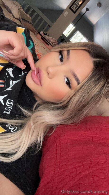 busty solo onlyfans hot naked pictures