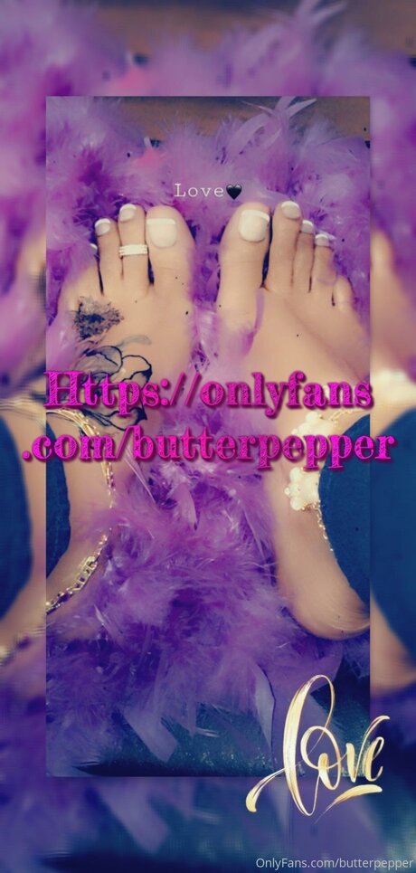 Butterpepper model sexy pictures