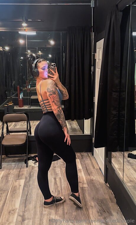 Sweetntattedxxx pretty pornstar photo