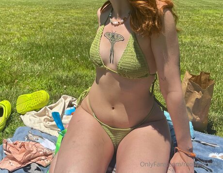 Mollymoanss free actress image