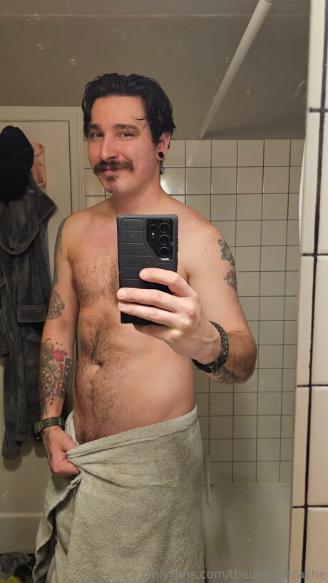 Theunrulystache star porn picture