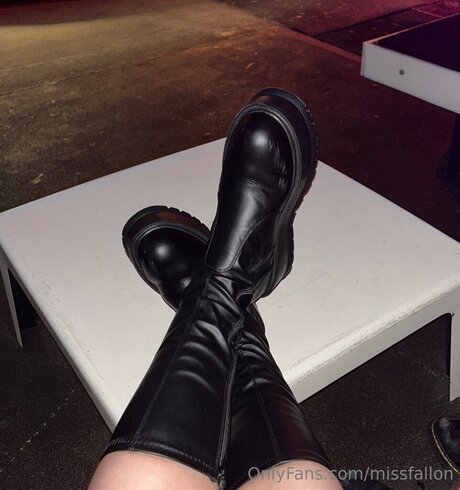 Missfallon star free gallery