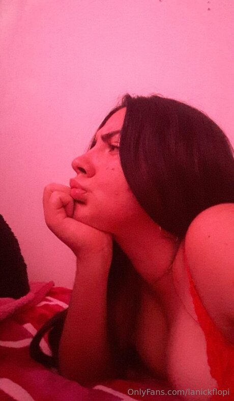 Lanickflopi model perfect photo