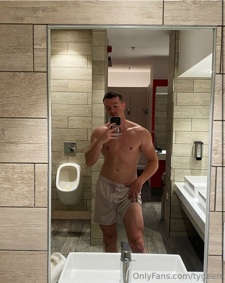 hairy pregnant onlyfans free nude gallery