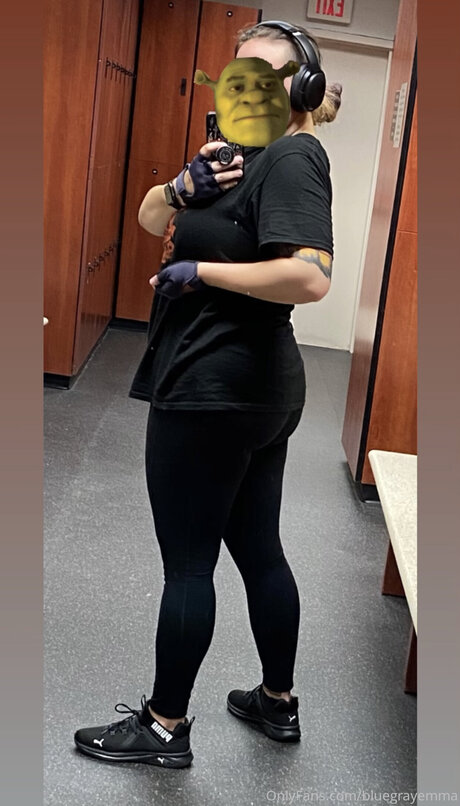 Bluegrayemma model top gallery