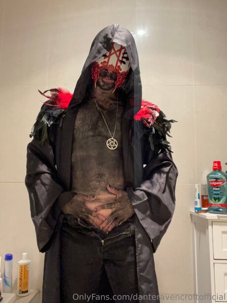 Danteravencroftofficial pretty actress photos