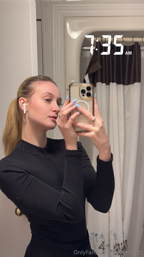 Bridgett Ttt erotic actress photos