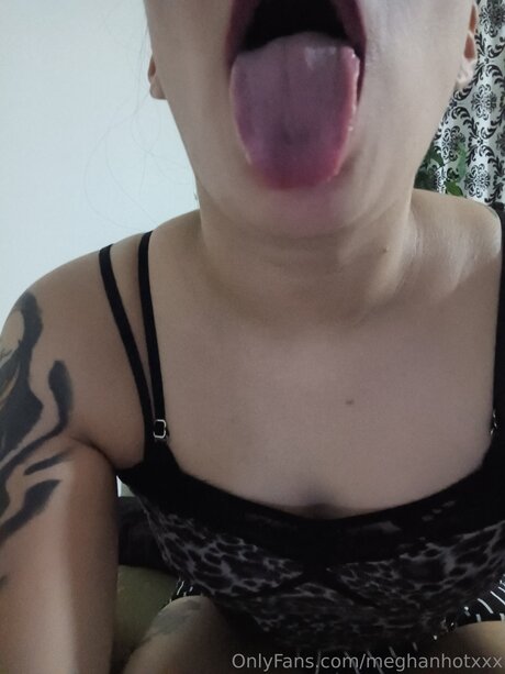 Meghanhotxxx pretty model image