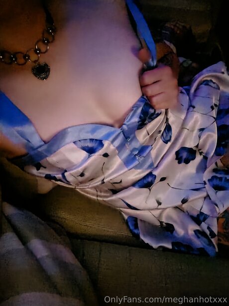 Meghanhotxxx pretty model gallery