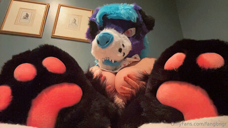 Fangbngr model nude photos