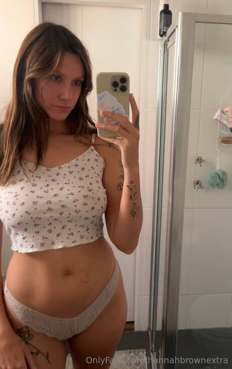 Hannahbrownextra sexy pornstar img