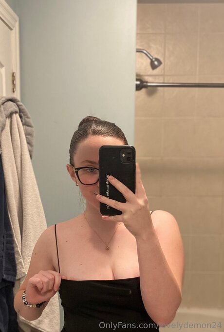 Lovelydemon24 star hd photo