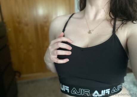 Lovelydemon24 pornstar naked images