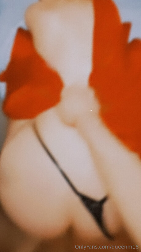 Queenm18 nude pornstar picture