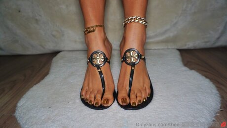 Thee Celeste star top img