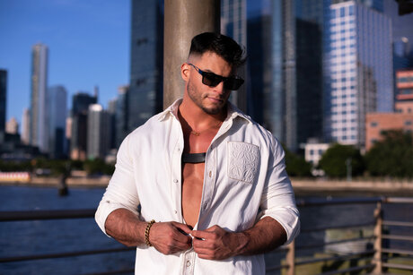 Axelrockham model nude photo