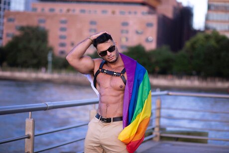 Axelrockham naked model img