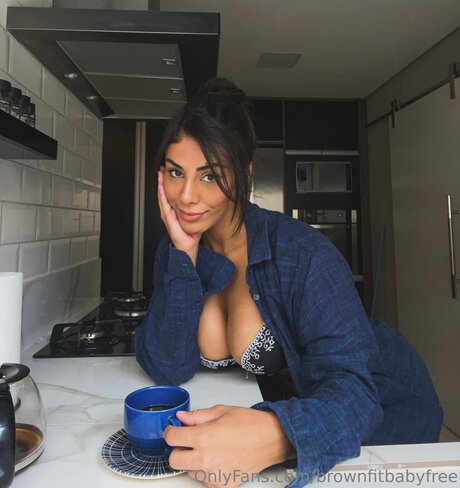 Brownfitbabyfree model beautiful pics