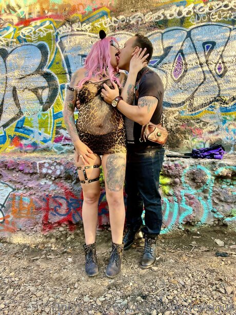 Explicitlydelicious star top image