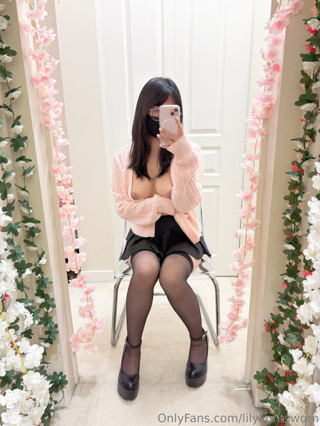 blonde babe onlyfans art nude archive