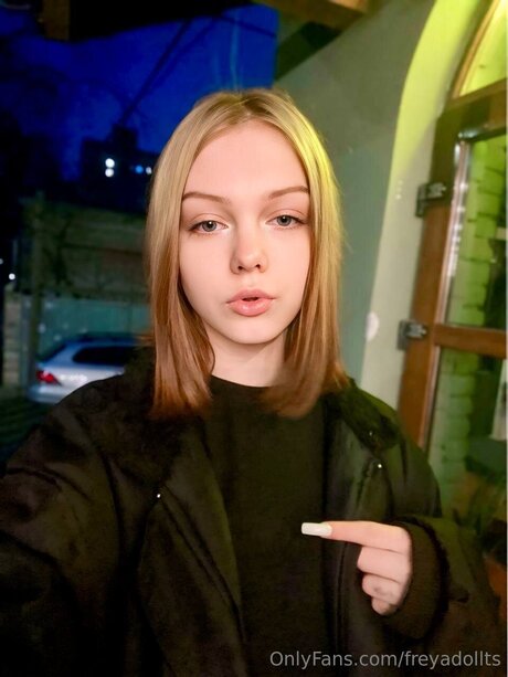 Freyadollts star exclusive image