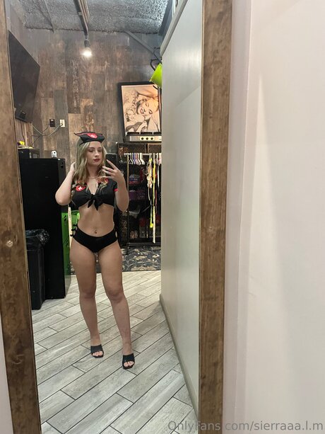 Sierraaa L M model beautiful image