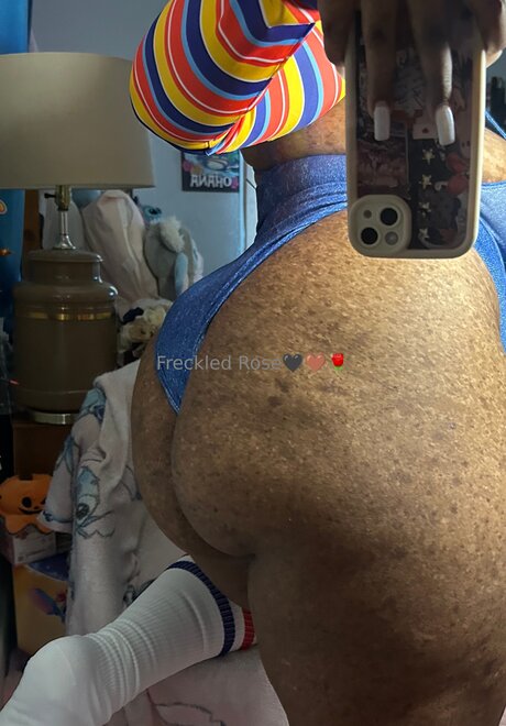 milf tits onlyfans porn photo