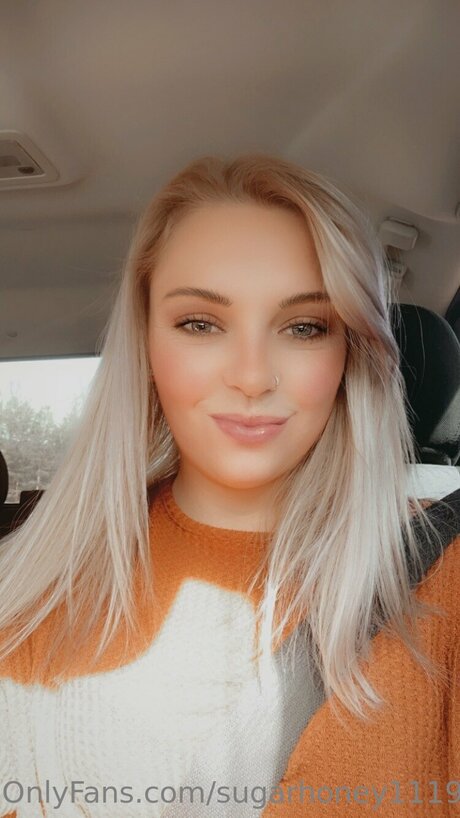 Illuminatebebe top star image