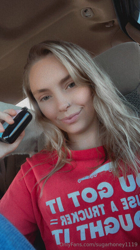 Illuminatebebe adult actress image