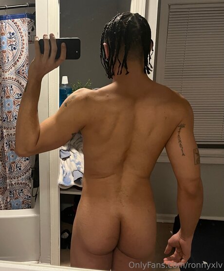 Ronnyxlv sex star pics