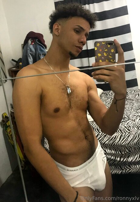 Ronnyxlv hd pornstar images