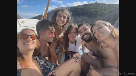 Pinkgames model best images