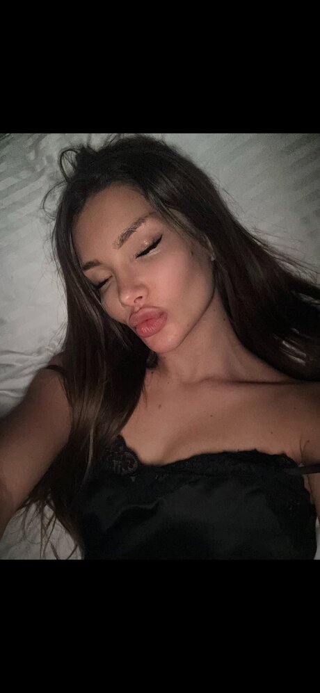 Itsemmma star erotic photos