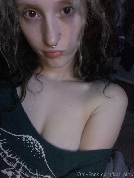 Kat Pink adult star img
