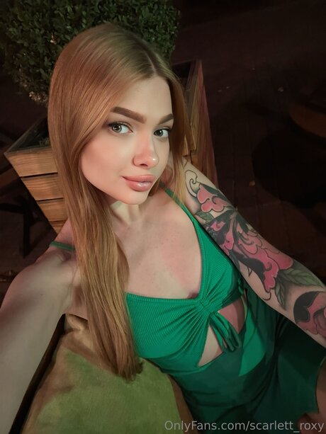 Scarlett Roxy free pornstar photos